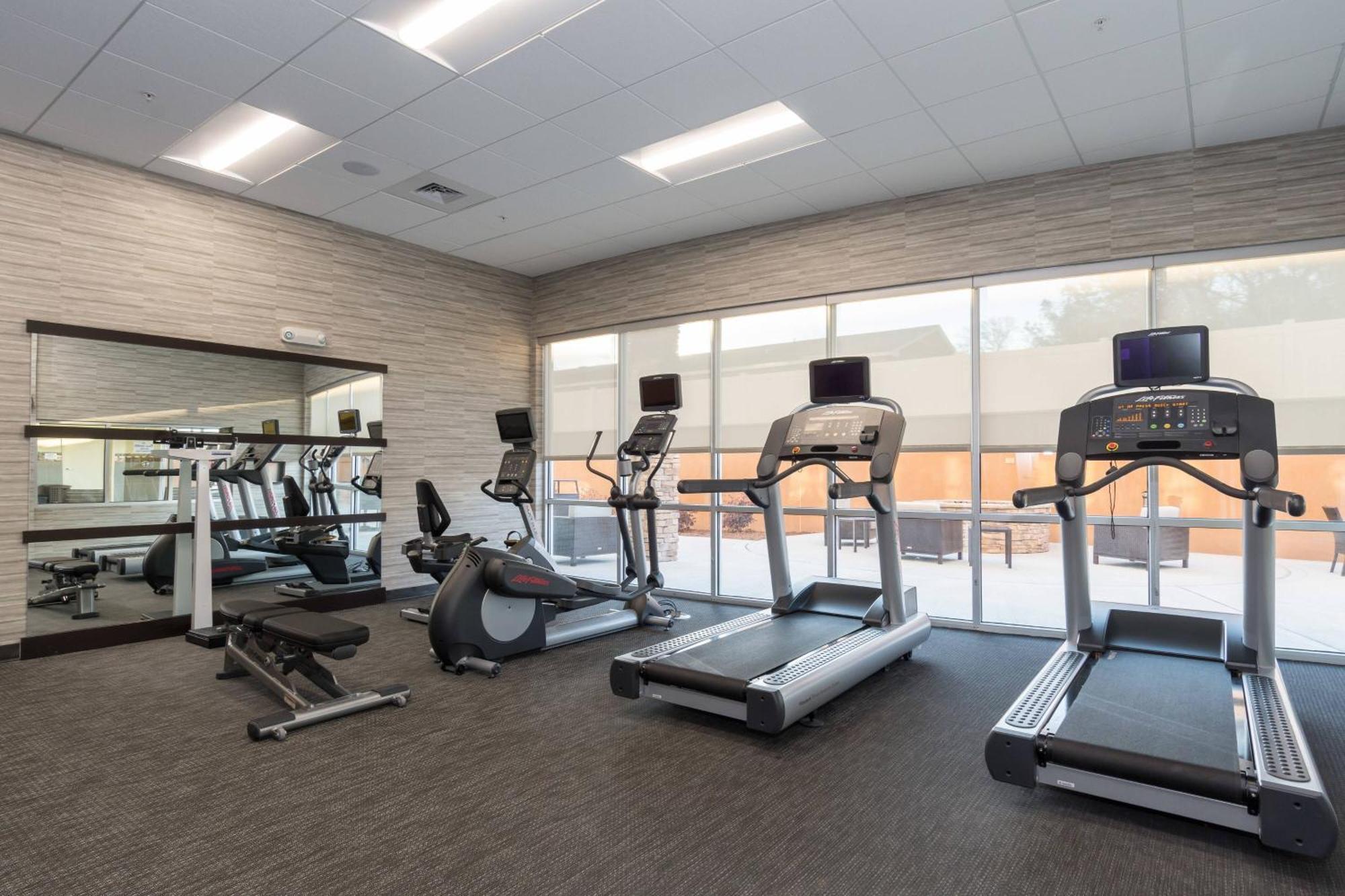 Courtyard By Marriott Fayetteville Fort Liberty - Spring Lake Buitenkant foto