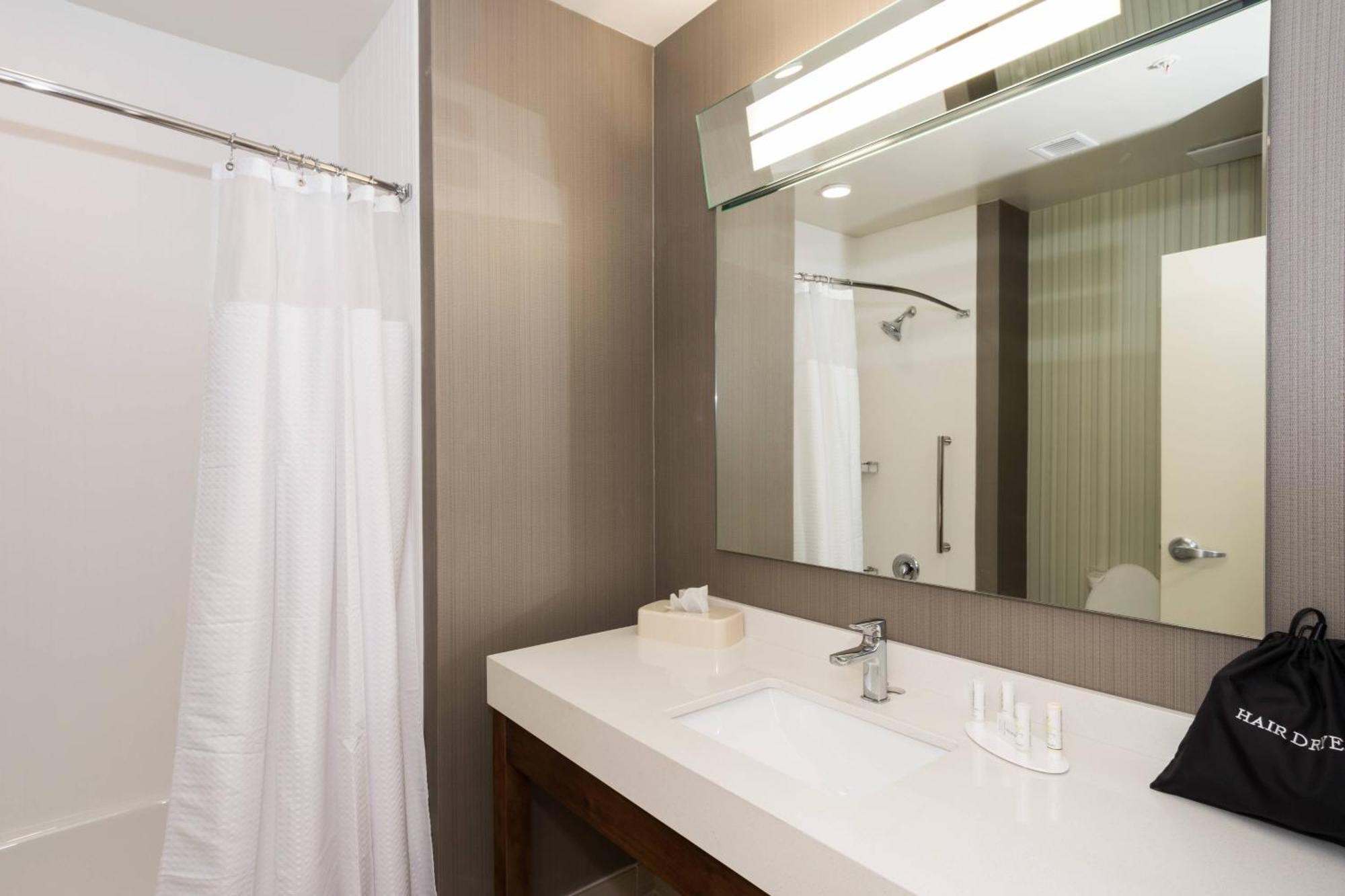 Courtyard By Marriott Fayetteville Fort Liberty - Spring Lake Buitenkant foto