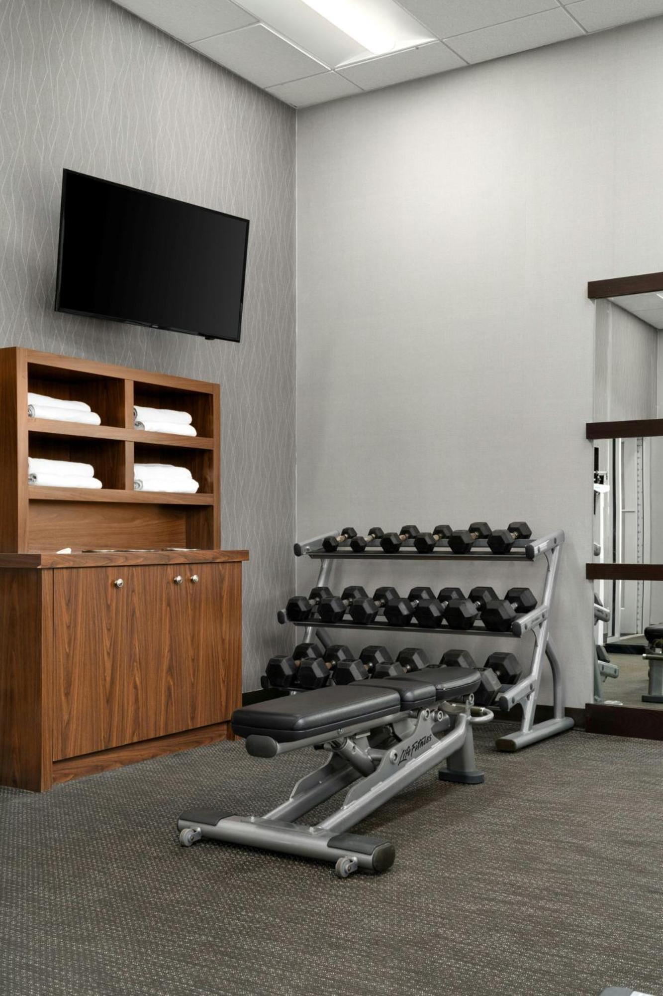 Courtyard By Marriott Fayetteville Fort Liberty - Spring Lake Buitenkant foto