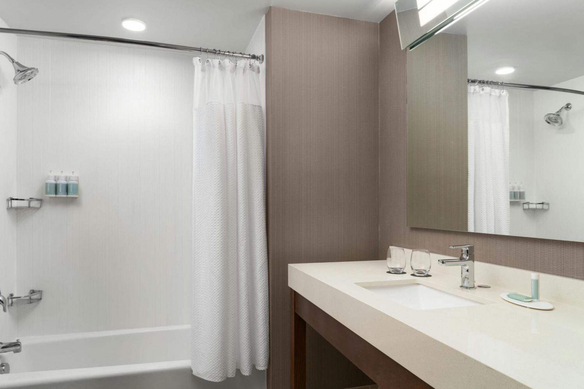 Courtyard By Marriott Fayetteville Fort Liberty - Spring Lake Buitenkant foto