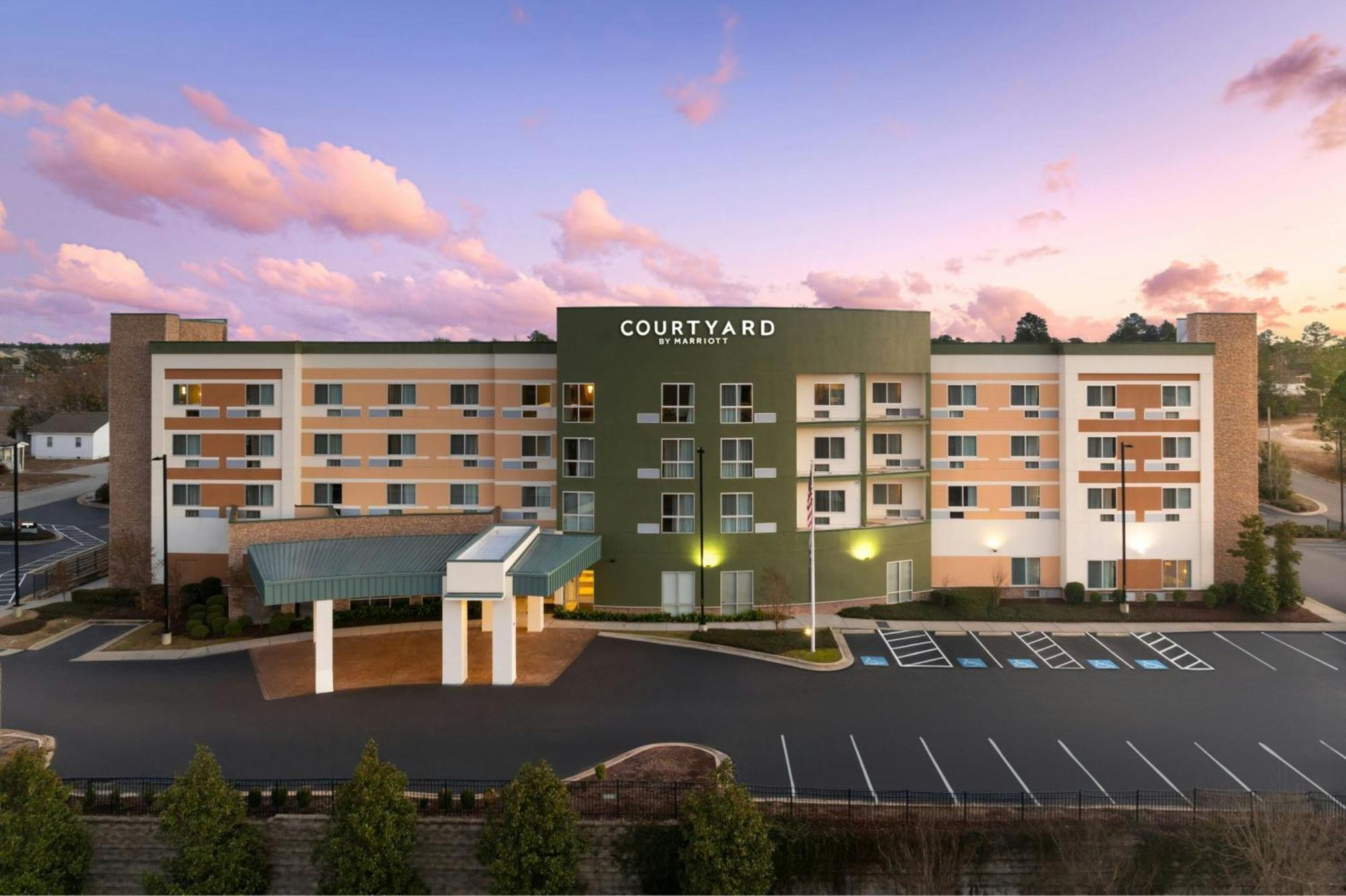 Courtyard By Marriott Fayetteville Fort Liberty - Spring Lake Buitenkant foto
