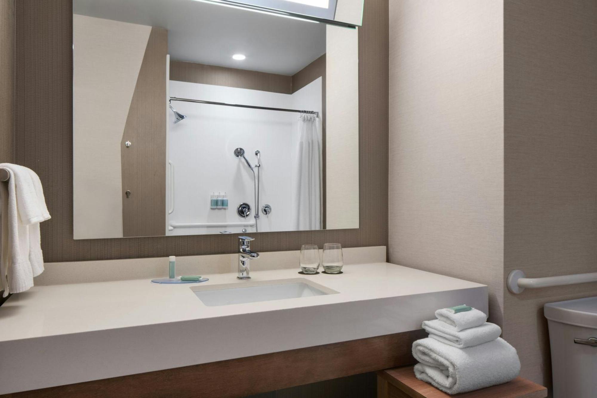 Courtyard By Marriott Fayetteville Fort Liberty - Spring Lake Buitenkant foto