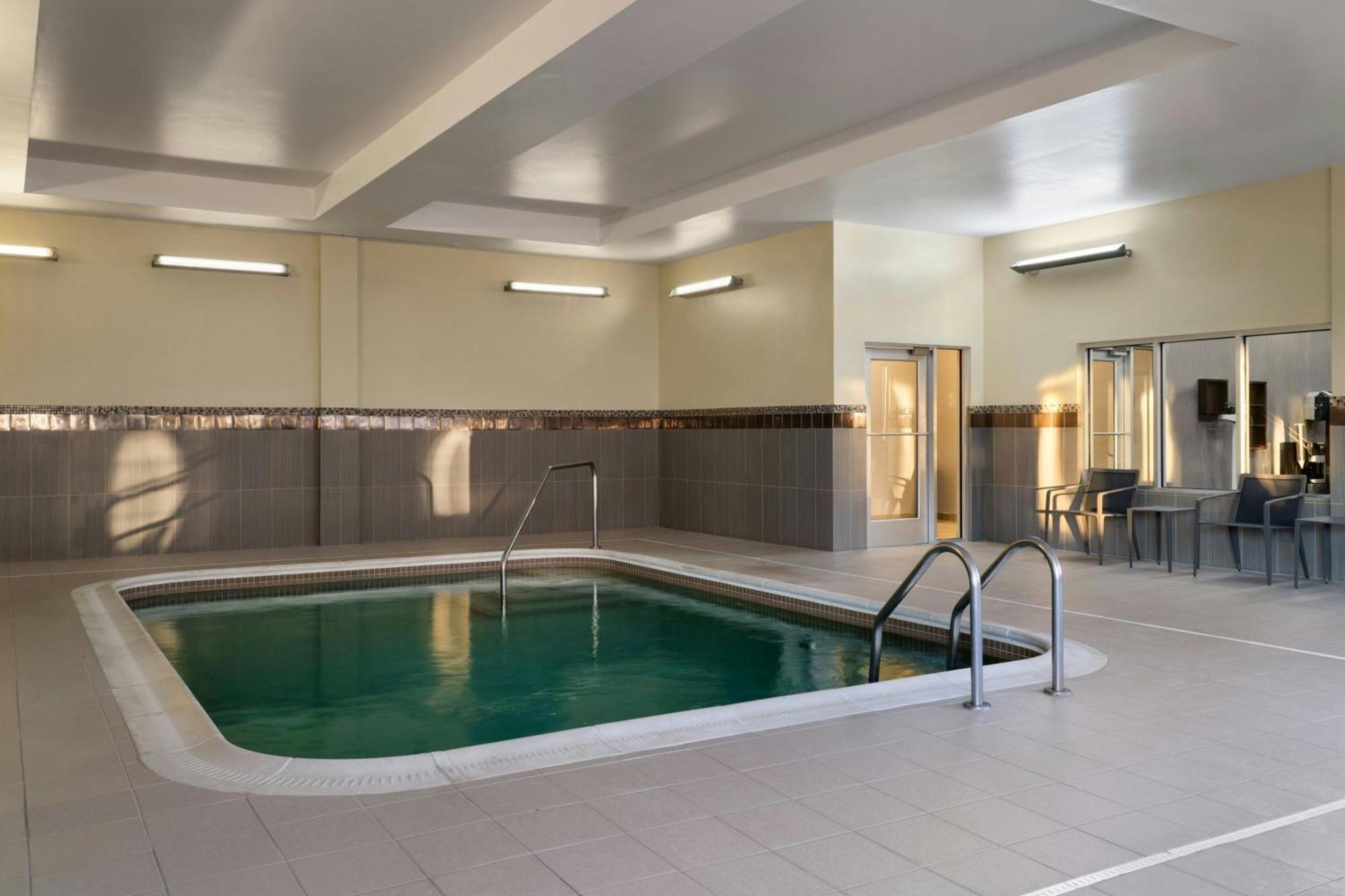 Courtyard By Marriott Fayetteville Fort Liberty - Spring Lake Buitenkant foto