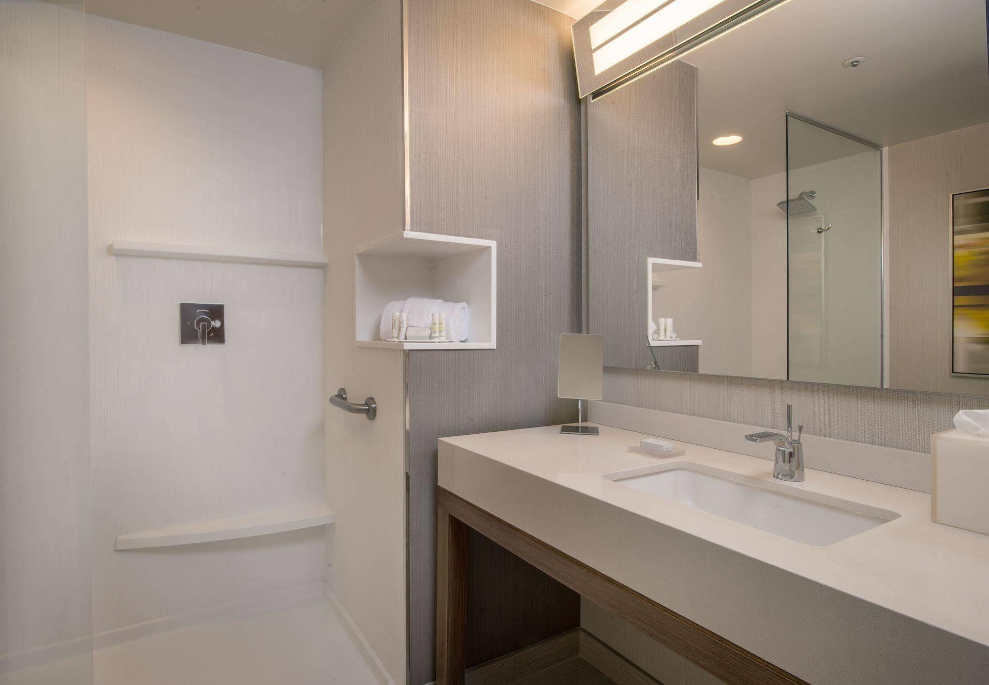Courtyard By Marriott Fayetteville Fort Liberty - Spring Lake Buitenkant foto